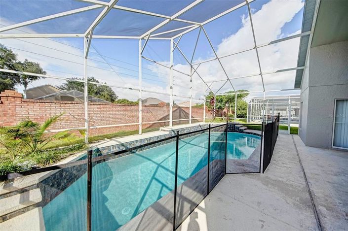 Image No.48-5 Bed Property for sale