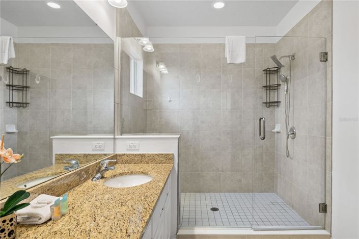 Image No.23-6 Bed Property for sale