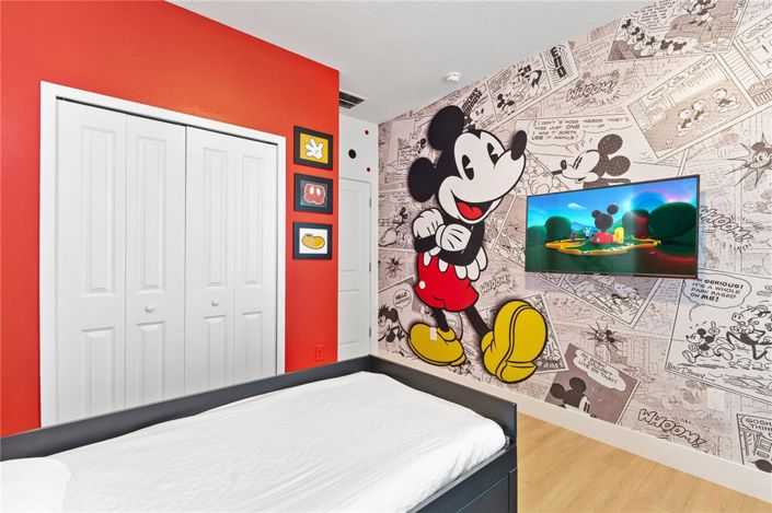 Image No.26-6 Bed Property for sale