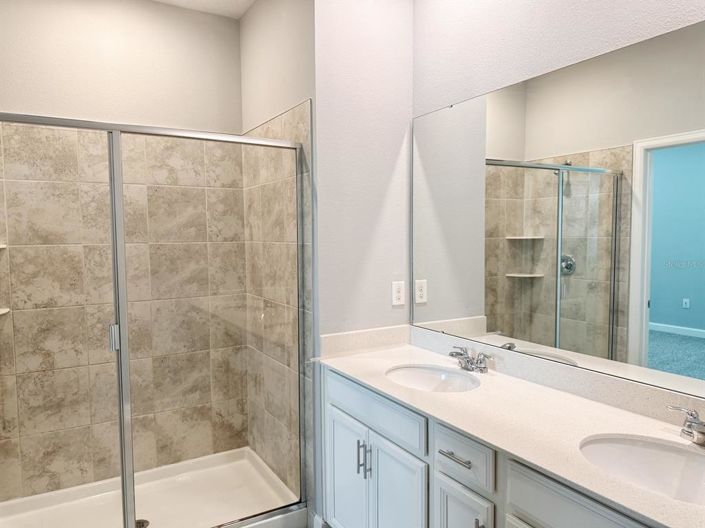 Image No.12-4 Bed Property for sale