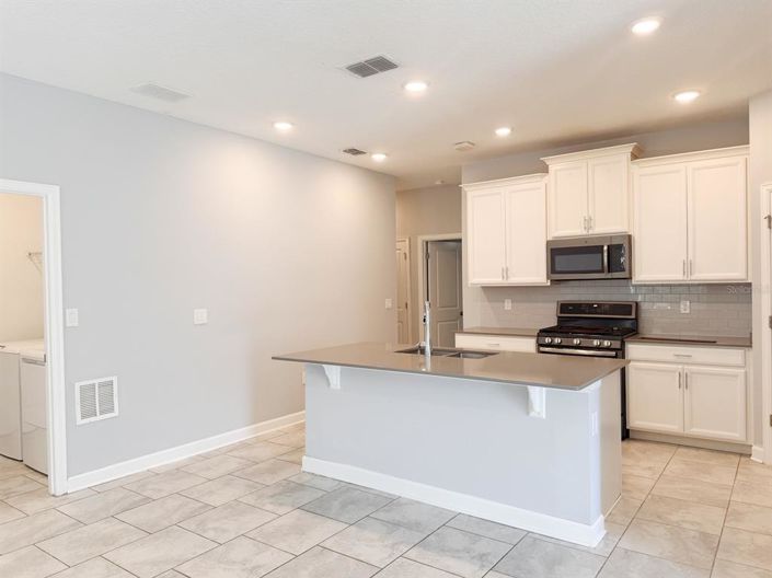 Image No.3-4 Bed Property for sale