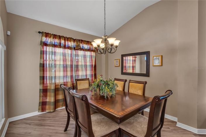 Image No.5-Propriété de 6 chambres à vendre à Haines City