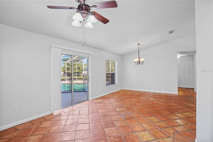 Image No.10-Propriété de 3 chambres à vendre à Clermont