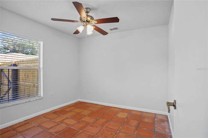 Image No.23-Propriété de 3 chambres à vendre à Clermont