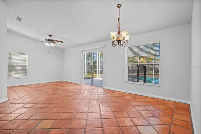 Image No.8-Propriété de 3 chambres à vendre à Clermont