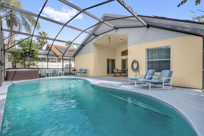 Image No.17-4 Bed Property for sale