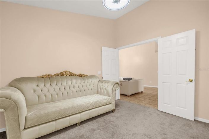 Image No.2-4 Bed Property for sale