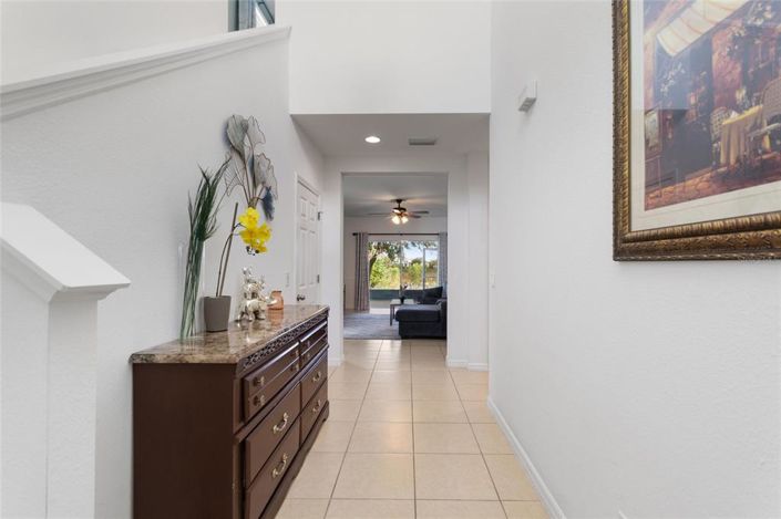 Image No.2-4 Bed Townhouse for sale