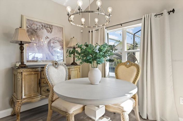 Image No.9-6 Bed Property for sale