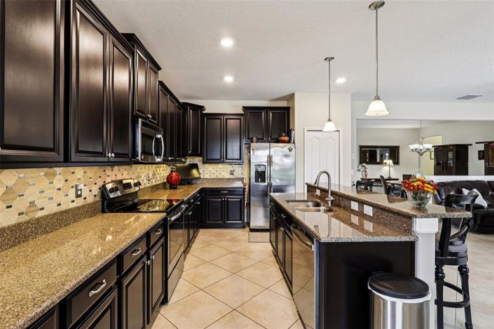 Image No.14-3 Bed Property for sale