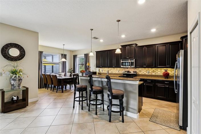 Image No.3-3 Bed Property for sale