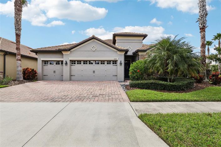 Image No.65-3 Bed Property for sale