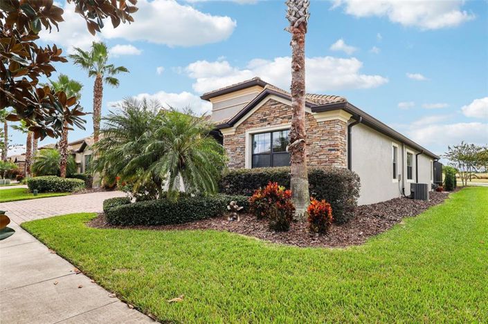 Image No.67-3 Bed Property for sale