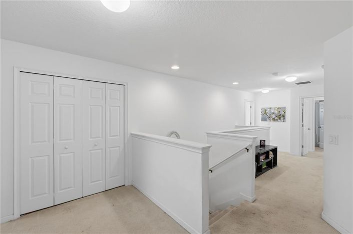 Image No.24-6 Bed Property for sale