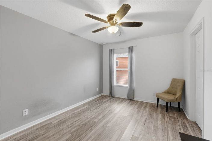 Image No.37-6 Bed Property for sale