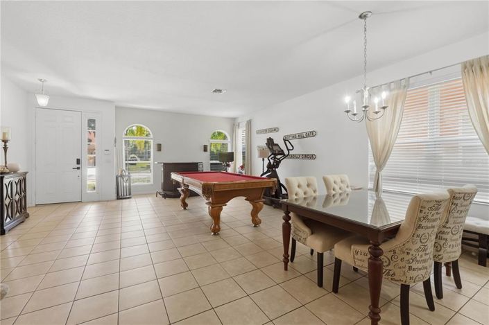 Image No.6-6 Bed Property for sale