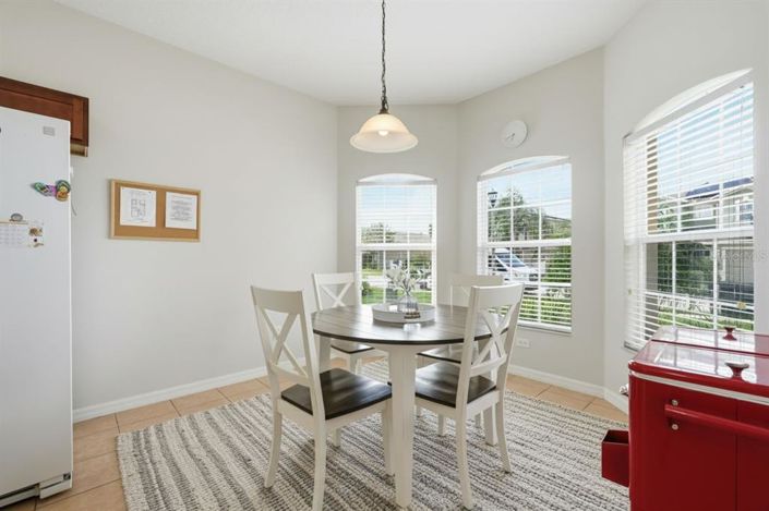 Image No.8-4 Bed Property for sale