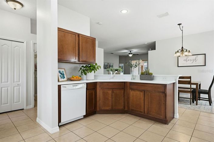 Image No.9-4 Bed Property for sale