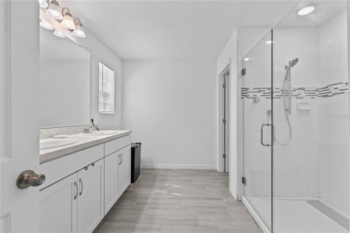 Image No.18-3 Bed Townhouse for sale