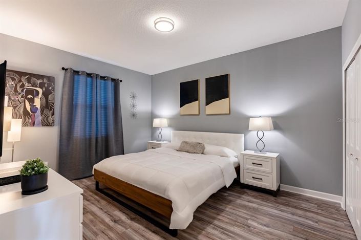 Image No.17-6 Bed Property for sale