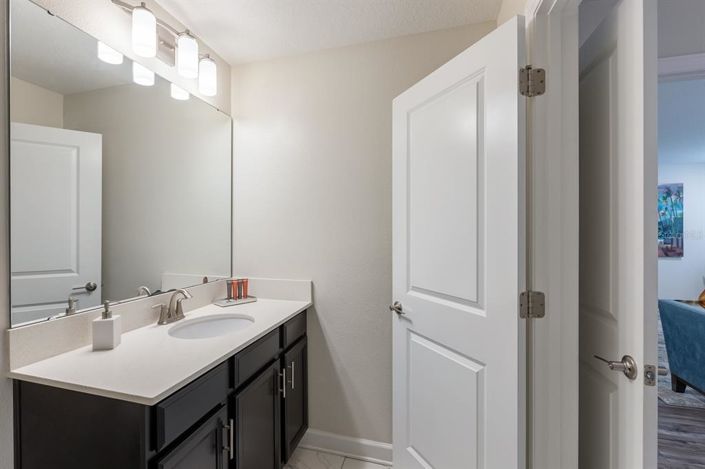 Image No.25-6 Bed Property for sale