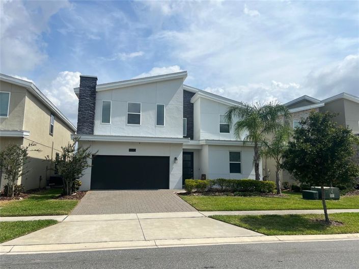 Image No.1-8 Bed Property for sale