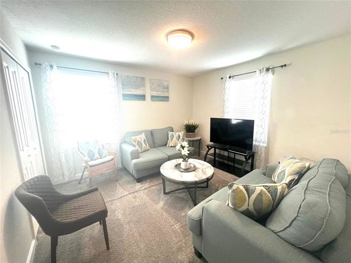 Image No.12-8 Bed Property for sale