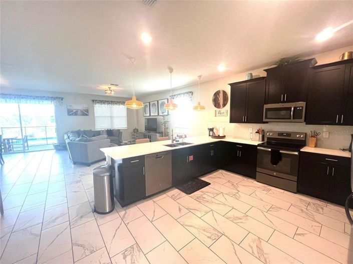 Image No.22-8 Bed Property for sale