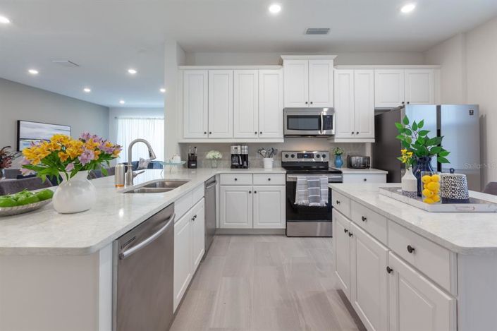 Image No.15-6 Bed Property for sale