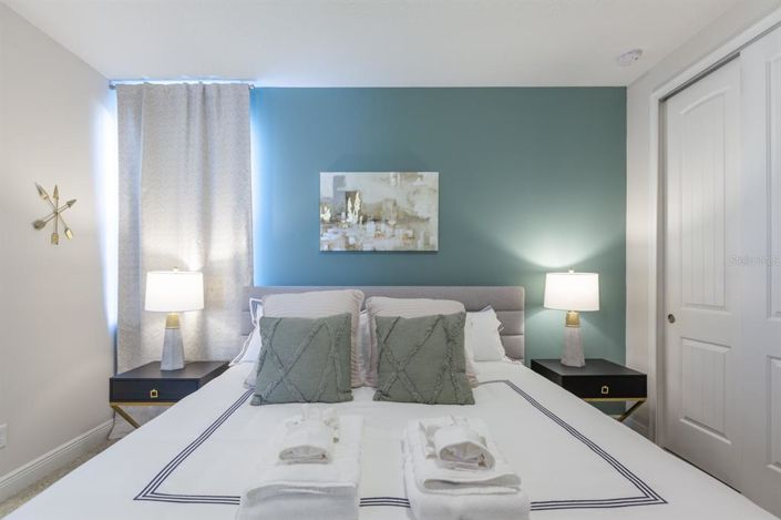 Image No.26-6 Bed Property for sale