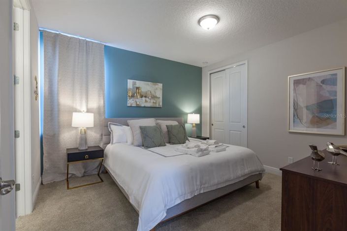 Image No.27-6 Bed Property for sale