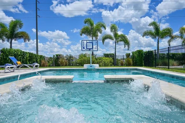 Image No.3-6 Bed Property for sale