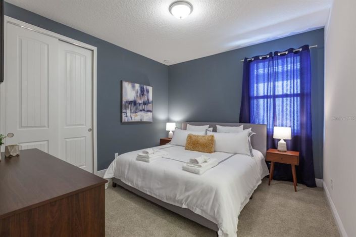 Image No.40-6 Bed Property for sale