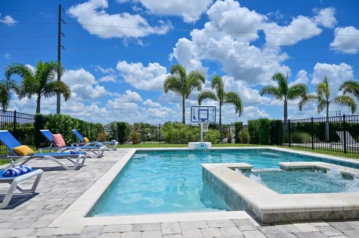 Image No.43-6 Bed Property for sale