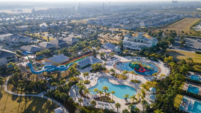 Image No.6-6 Bed Property for sale