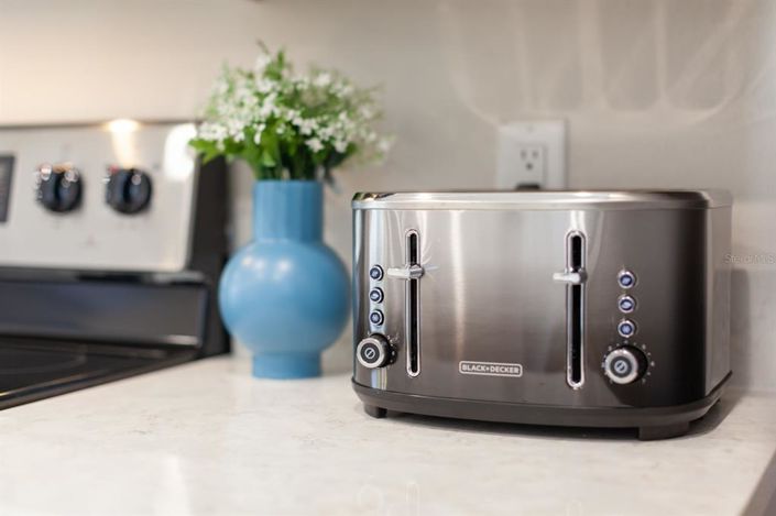 Image No.63-6 Bed Property for sale