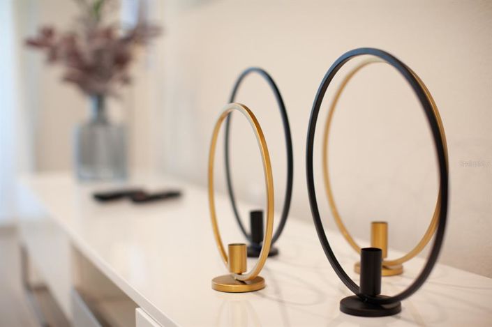 Image No.65-6 Bed Property for sale