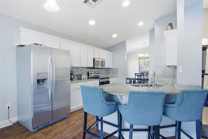 Image No.14-5 Bed Property for sale