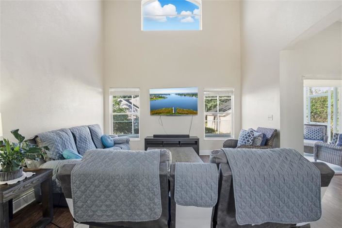 Image No.16-5 Bed Property for sale