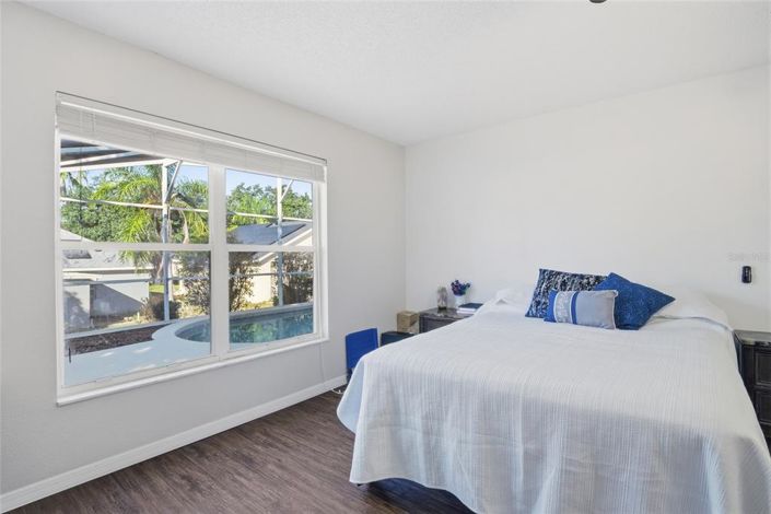 Image No.21-5 Bed Property for sale