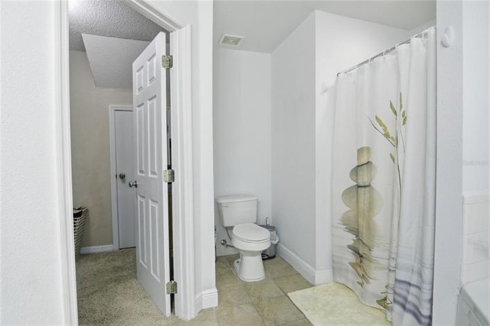 Image No.23-5 Bed Property for sale