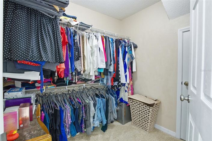 Image No.24-5 Bed Property for sale