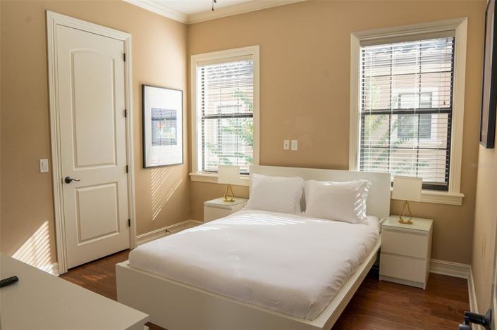 Image No.20-4 Bed Property for sale