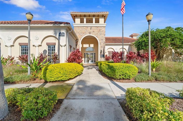 Image No.56-4 Bed Property for sale