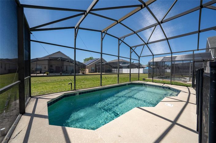 Image No.26-5 Bed Property for sale