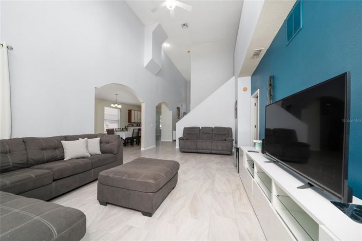 Image No.4-5 Bed Property for sale