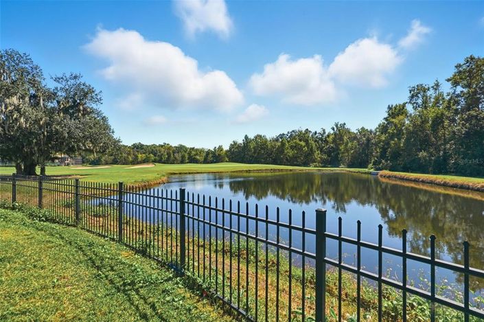 Image No.14-6 Bed Property for sale