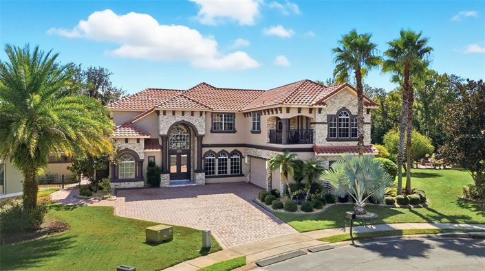 Image No.18-6 Bed Property for sale