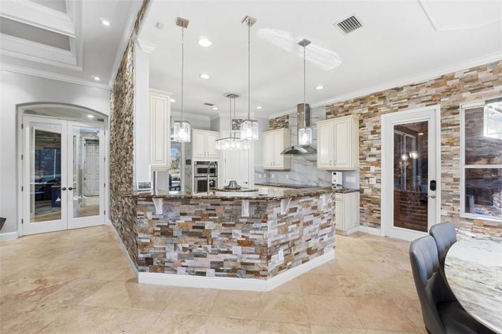 Image No.31-6 Bed Property for sale