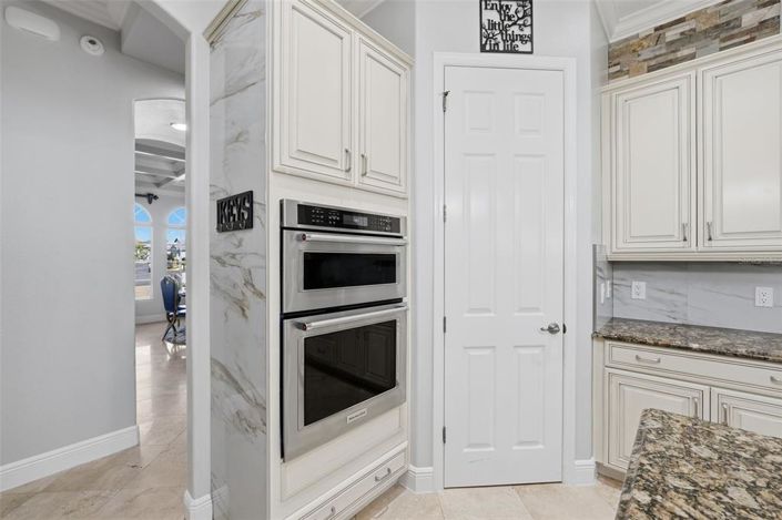 Image No.34-6 Bed Property for sale